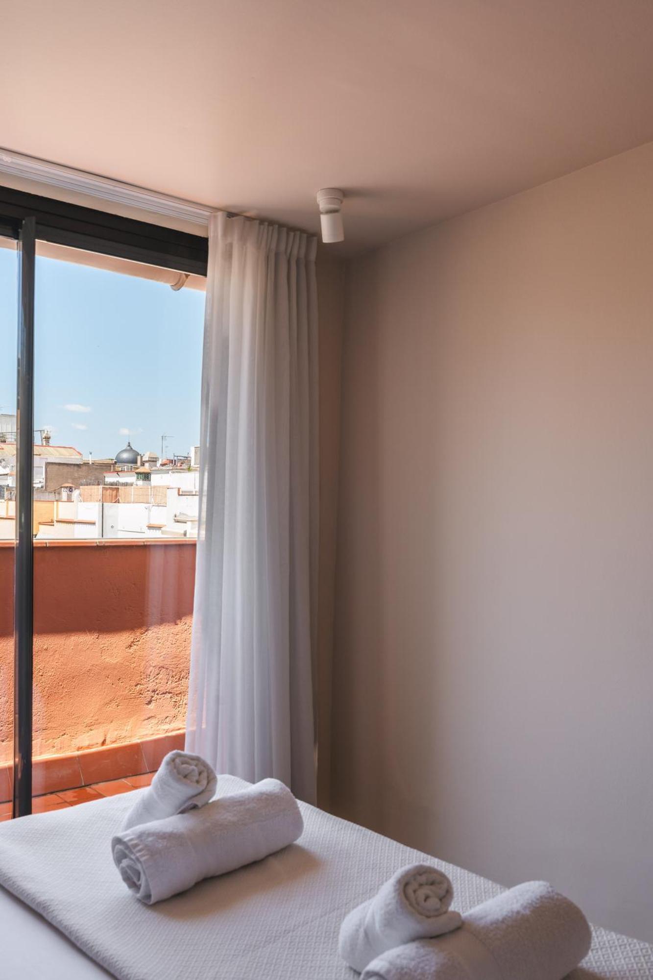 C211 Barcelona Apartments Exterior photo